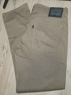 Levi's 511 Slim Straight Jeans in Taupe